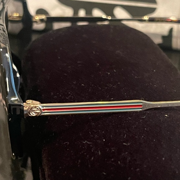 NIC Authentic Gucci Sherryline Sunglasses GG0199S 001 99x0 145 - Picture 3 of 8